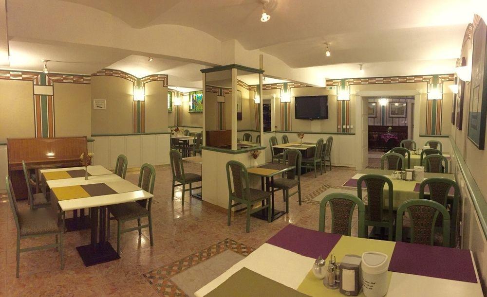 Art Deco Hotel Hoffmann Κλάντνο Εξωτερικό φωτογραφία