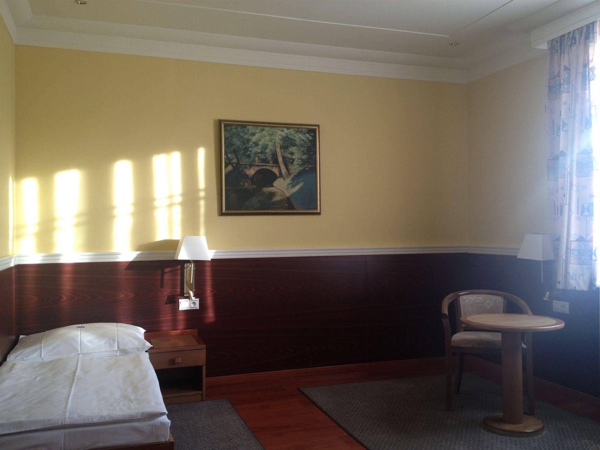 Art Deco Hotel Hoffmann Κλάντνο Εξωτερικό φωτογραφία